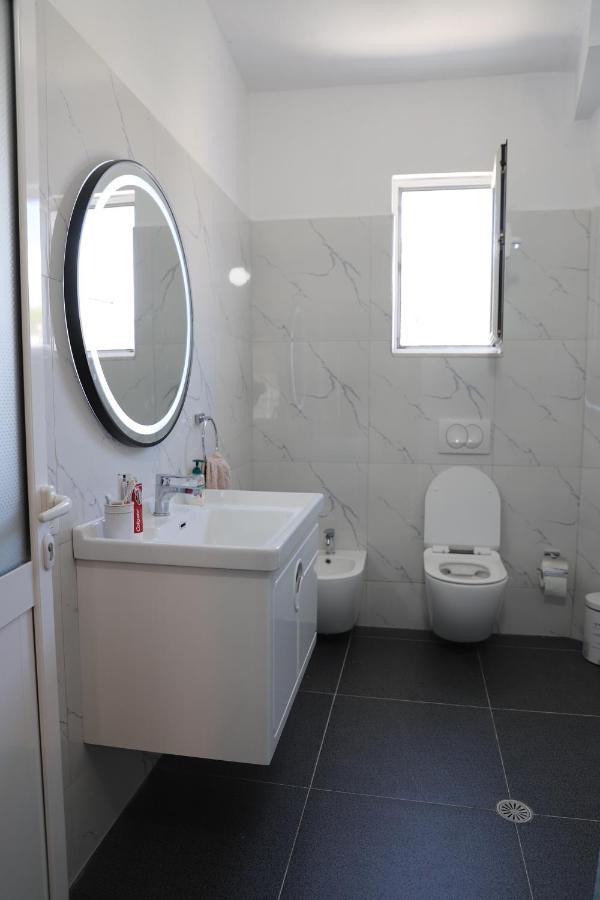 Daniel City Center Apartment Μπεράτ Εξωτερικό φωτογραφία